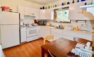 63 E Bowery St, Newport, RI 02840