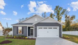108 Little Cedar Dr, Loris, SC 29569