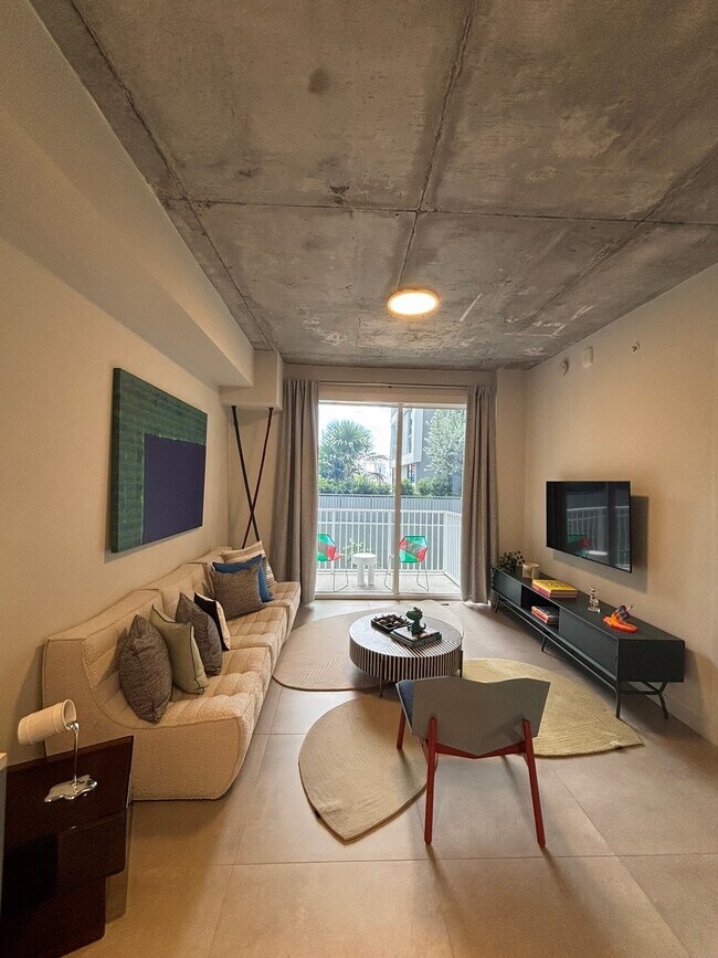 162 NE 23rd St unit B1, Miami, FL 33137 - photo 3