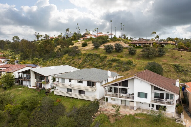 Hill Side Homes Built with Stunning Views in Mind in Bonsall
