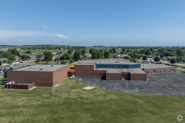 Kennedy Elementary School in Janesville has approximately 372 students.