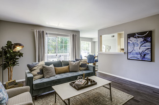 11989 Coverstone Hill Cir, Manassas, VA 20109