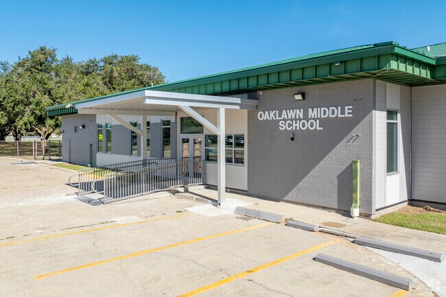 Oaklawn Junior High School serves students in grades 5 through 8 and has a student teacher ratio of 15 to 1.