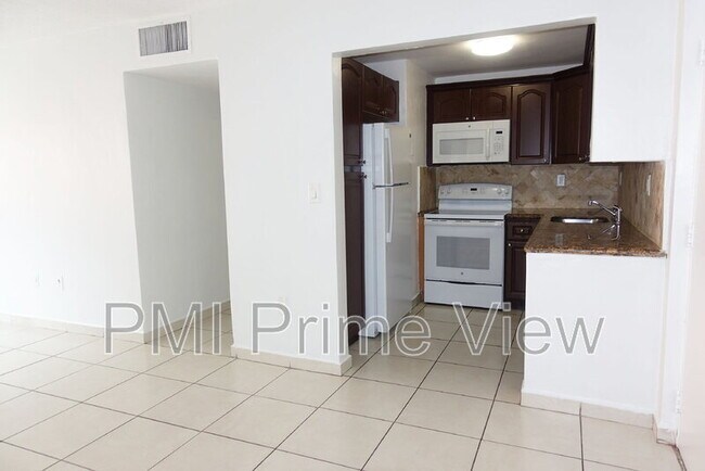 495 NW 72nd Ave unit 202, Miami, FL 33126 - photo 5