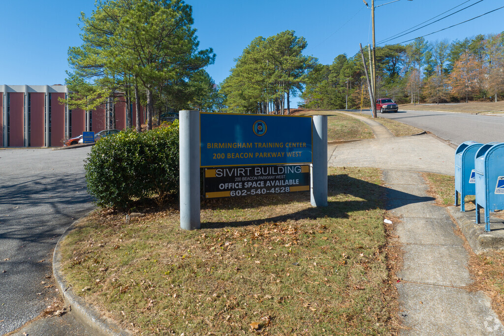 Maranathan Academy, Inc is located at 200 Beacon Pkwy W Suite 206, Birmingham, AL 35209.