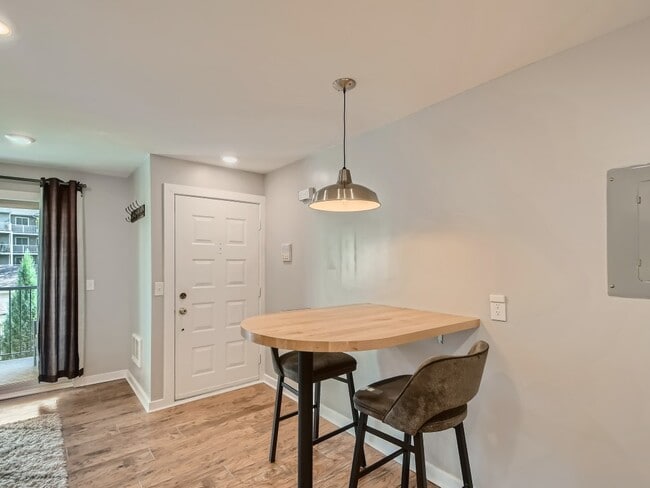 2100 Ridge Dr unit 21, St. Louis Park, MN 55416 - photo 2