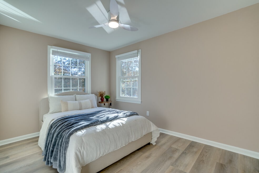 8131 Pinelake Ct unit Level 3 - Room 2, Alexandria, VA 22309 - photo 1