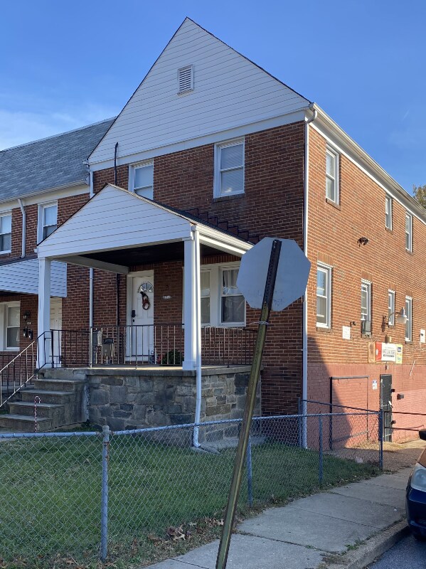 823 N Woodington Rd, Baltimore, MD 21229