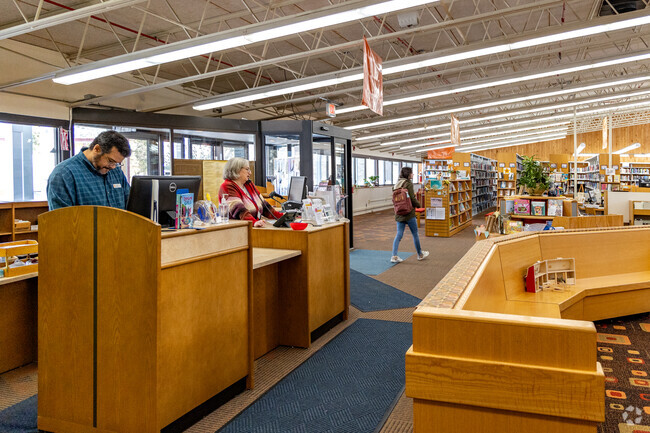 The Jefferson Township Public Library in Oak Ridge offers resources and programs for the local community.