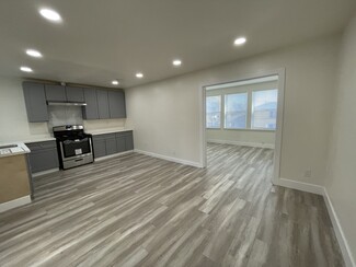 8453 S Van Ness Ave Unit Upstairs, Inglewood, CA 90305