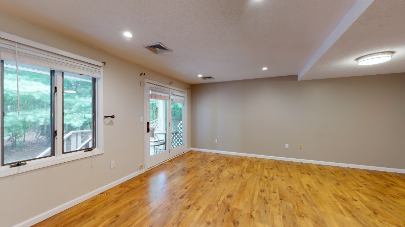 84 Songbird Ln, Farmington, CT 06032 - photo 1