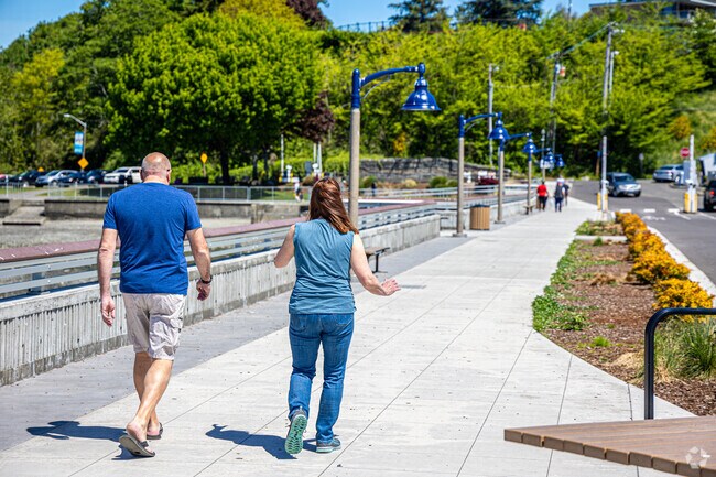 Zenith's proximity to the Puget Sound invites all sorts of fun activities to be had.