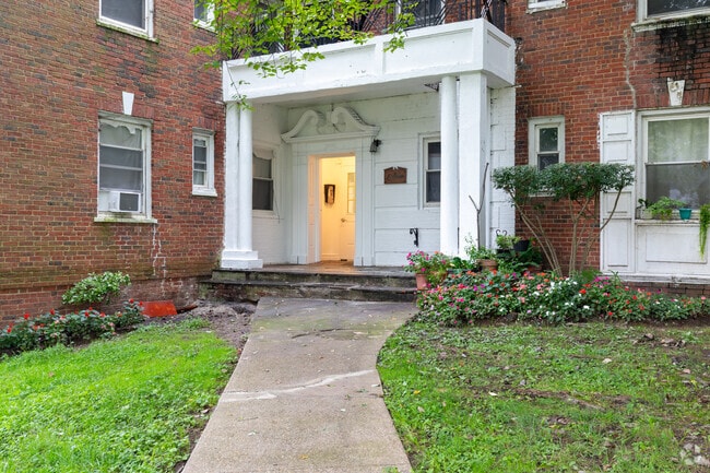 Colonial Gardens Trenton Proud LLC, Trenton, NJ 08618 - photo 2