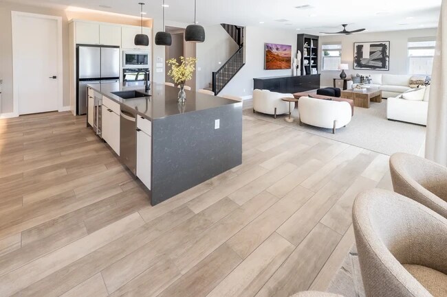 7935 W Loma Ln unit 36472618, Peoria, AZ 85345 - photo 5