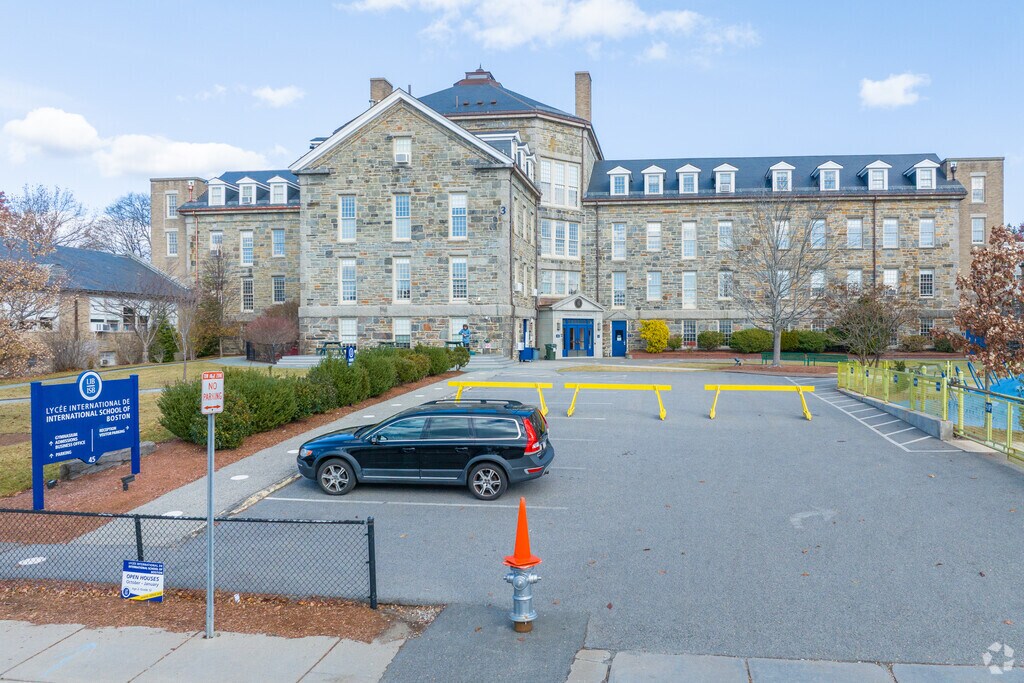 The International School of Boston in West Somerville has an A+ rating on Niche.