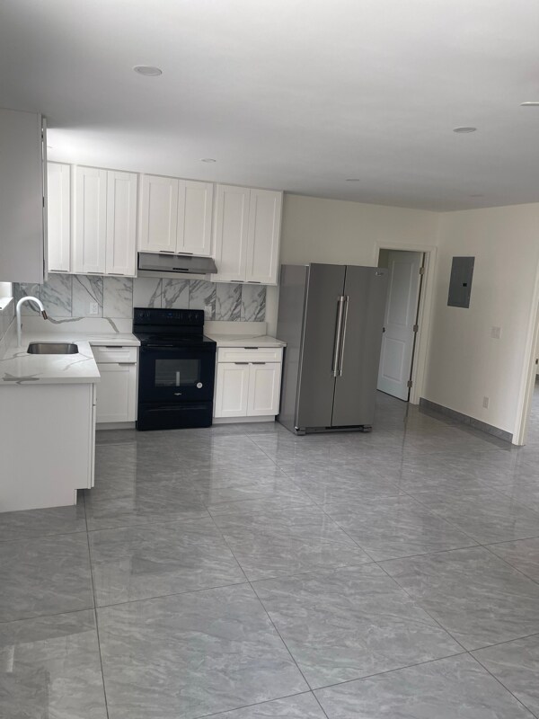 918 8th Ave, Honolulu, HI 96816