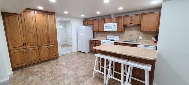Kitchen/Dining
