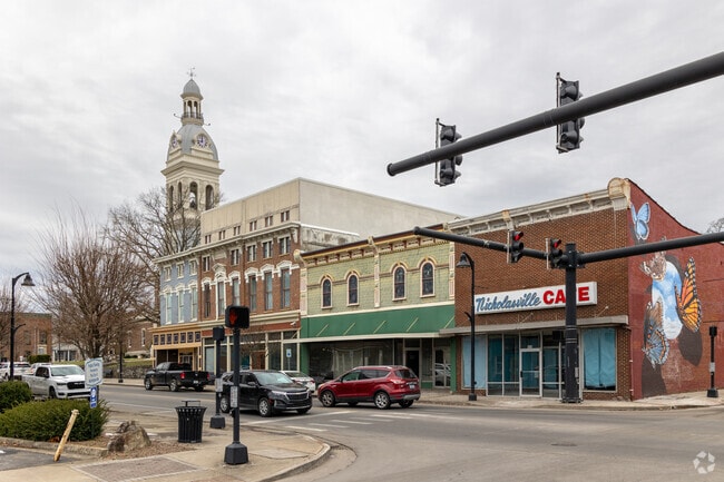 Northeast Nicholasville residents head downtown for boutique shops and restaurants.