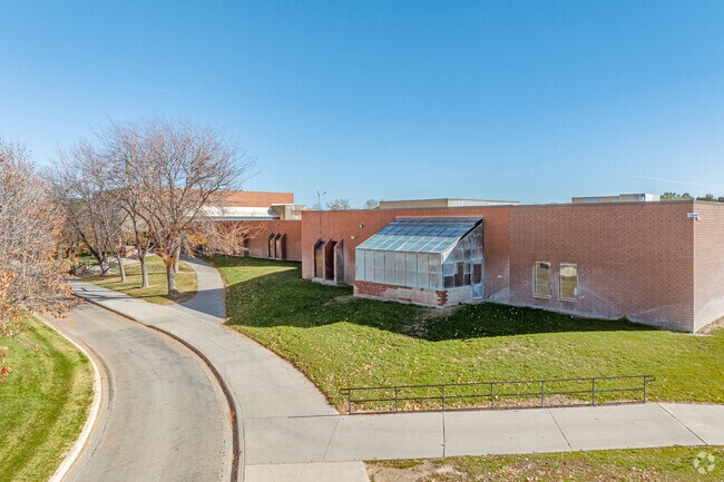 Buhl Middle School hosts students before they advance to Buhl High.