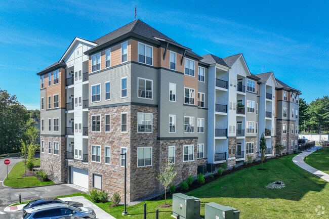 The James Apartments, Haverhill, MA 01835 - photo 4