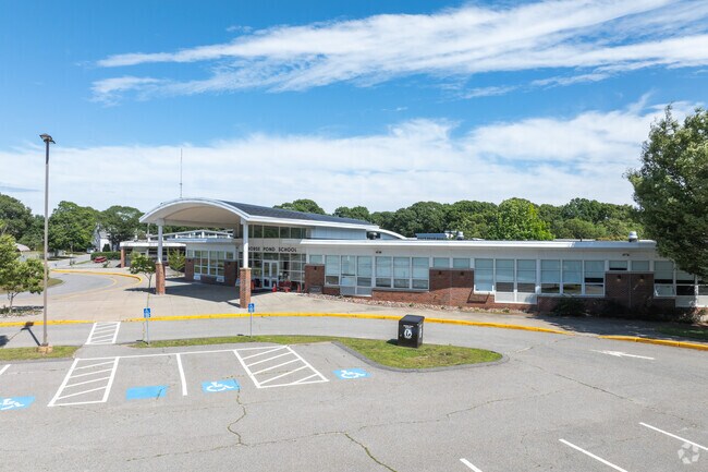 Morse Pond School was given an overall A- rating from Niche.