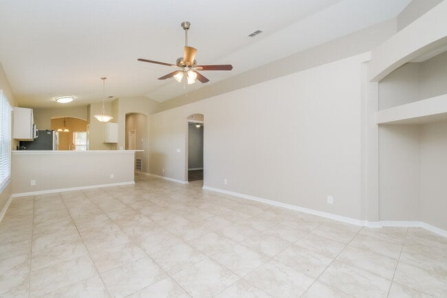 1843 Horsechestnut Ct, Trinity, FL 34655 - photo 3