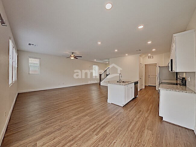 9283 Opal Bay Ct, Enterprise, NV 89139 - photo 5