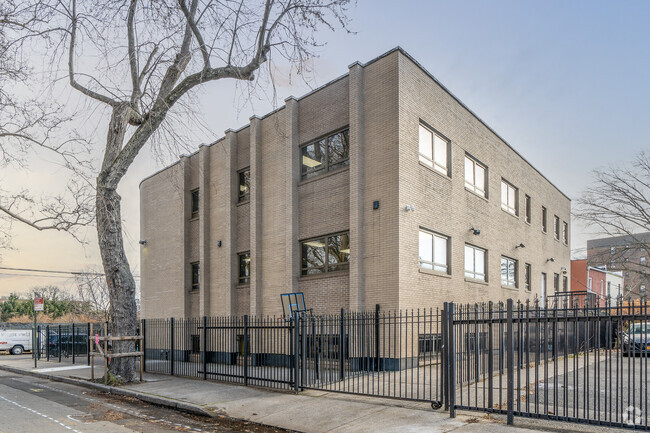 Yeshivat Ohr Haiim has ample parking for its staff.