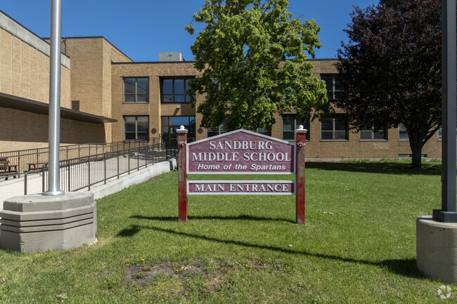 Sandburg Middle School is located in Elmhurst, IL.