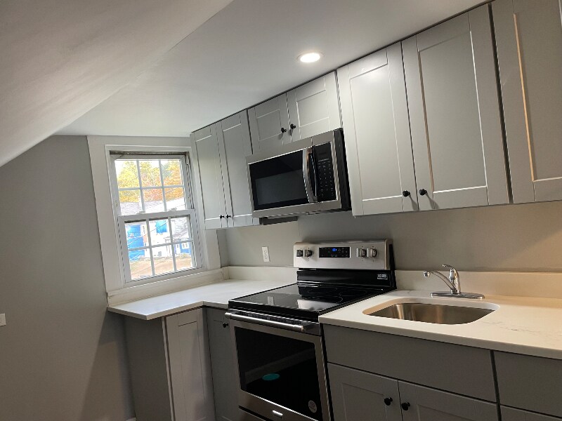 39 W Main St unit 2, Orange, MA 01364 - photo 1