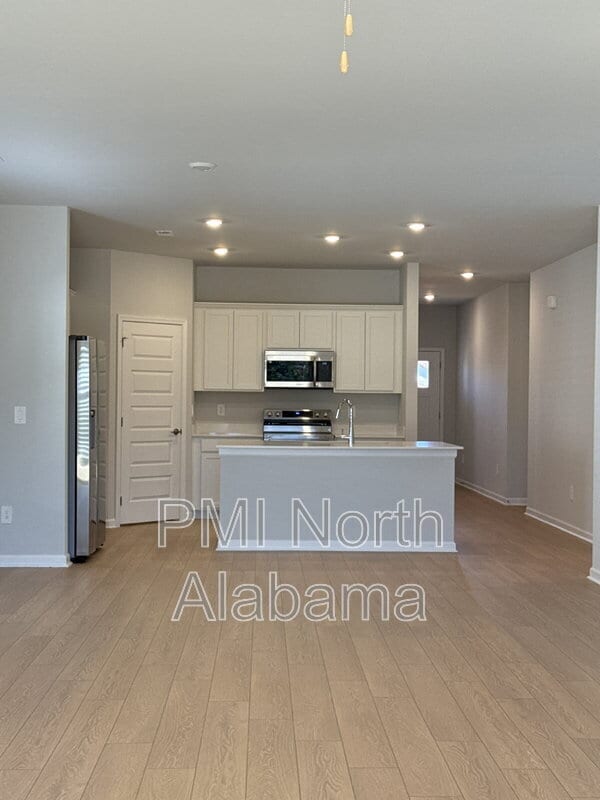 15733 Ruthie Lynn Dr, Athens, AL 35613 - photo 2