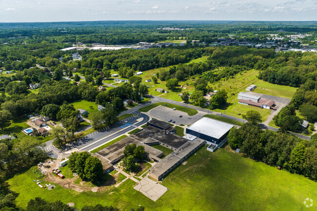 Comstock Middle School has a student population of 302 students.