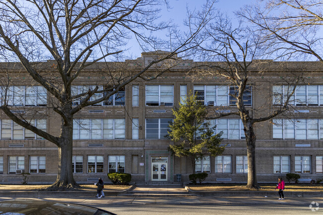 Fanny Meyer Hillers School