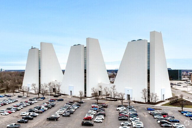 The Pyramids is a distinctive office park located in the College Park neighborhood.