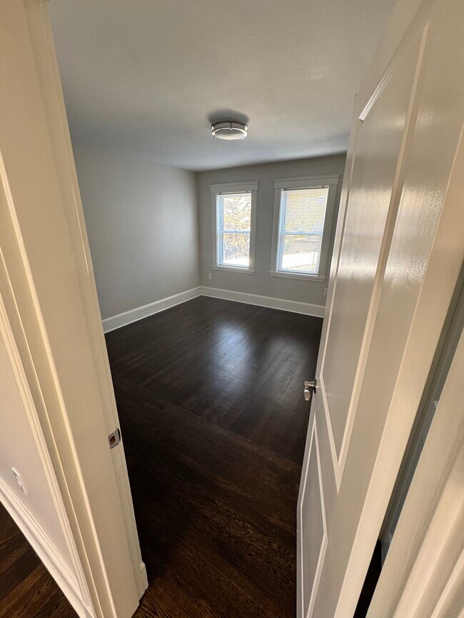 146 Avon St unit 146 Avon 1, Malden, MA 02148 - photo 2