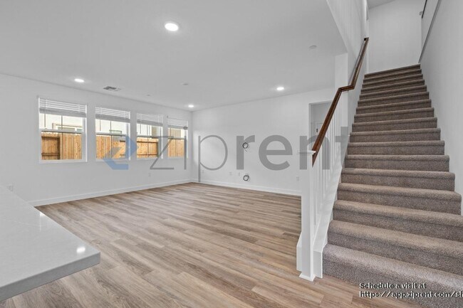 365 Gold Coast Rd, Lathrop, CA 95330 - photo 7