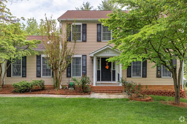 ShenandoahThe architecture in Shenandoah reflects the neighborhood's rich history.