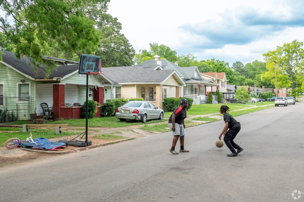 NH_Oakwood Place_504470_P2_V2_CG_080724