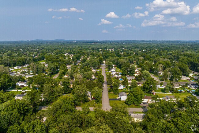 Lincoln Park is filled with quiet neighborhoods and family homes.