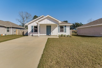 2528 Sutton Pl Dr, Gonzalez, FL 32533