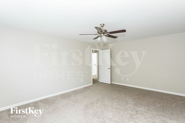9014 Colwick Hill Rd, Charlotte, NC 28215 - photo 5