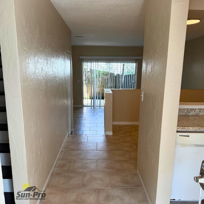 410 Butler Blvd unit 4, Daytona Beach, FL 32118 - photo 2