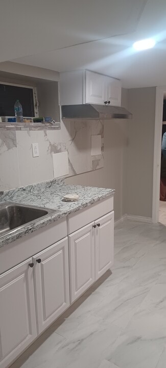 240 N Cottage St Unit Valley, Valley Stream, NY 11580