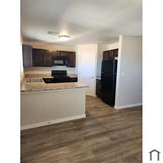 1910 Travis Rd Unit 5-9, El Reno, OK 73036
