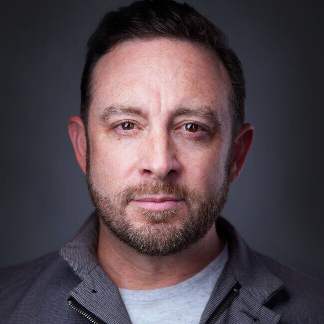 Agent Photo