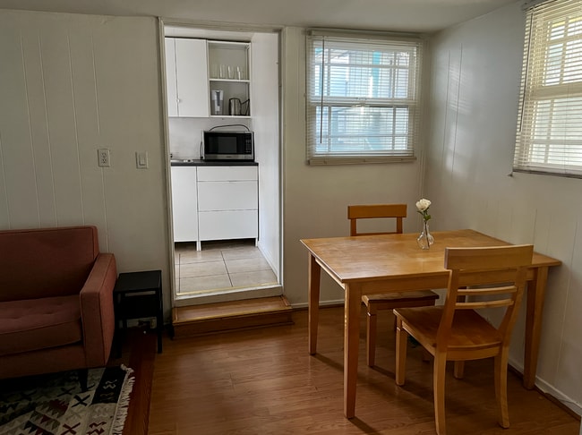 115 N Parkwood Ave, Pasadena, CA 91107 - photo 2