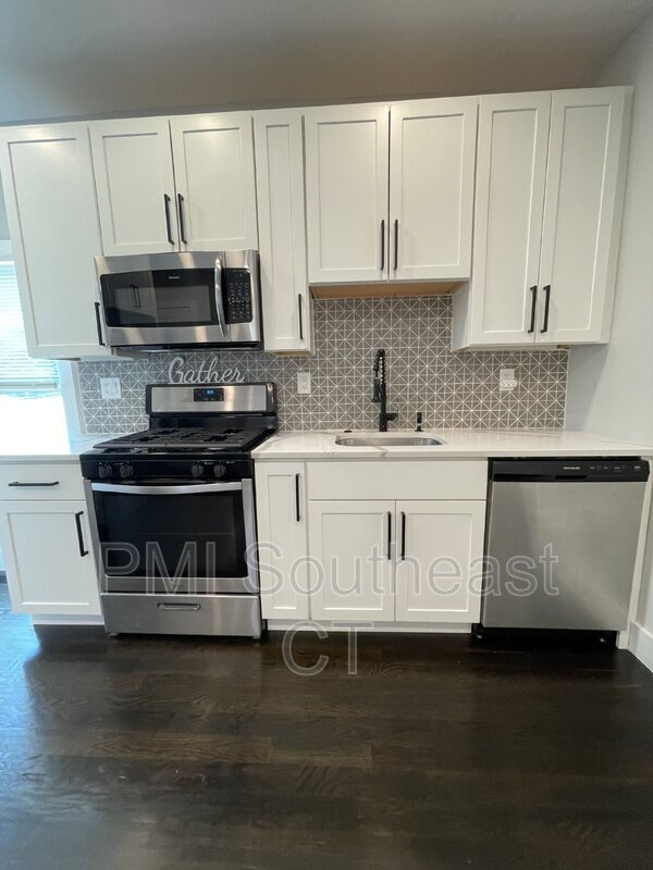 5 Hunters Rd unit 1, Norwich, CT 06360 - photo 3