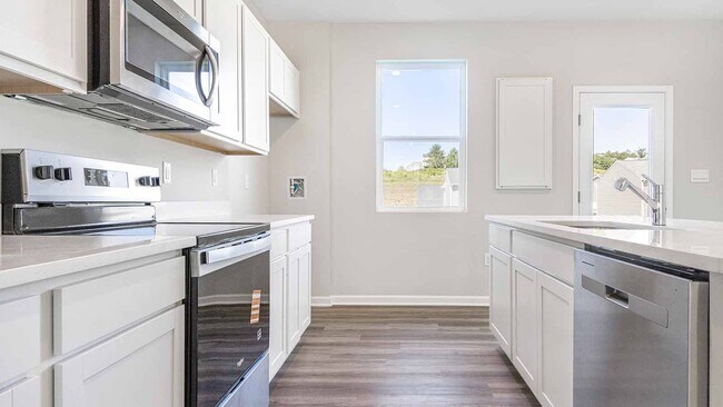 9 Erow St, Fairmont, WV 26554 - photo 4