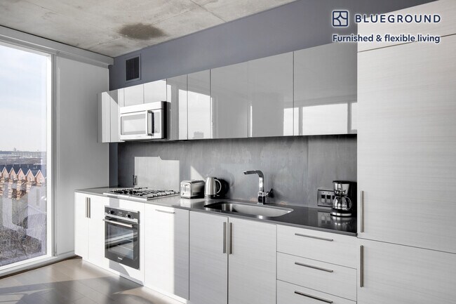 625 W Division St unit FL5-ID580, Chicago, IL 60610 - photo 7