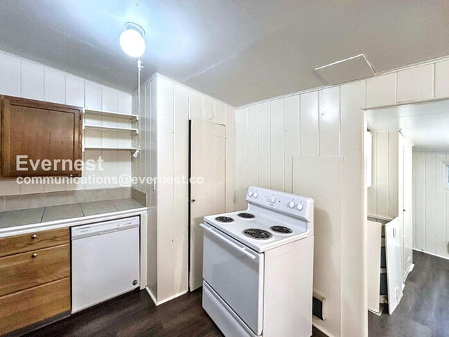 110 W Cheyenne Rd unit back, Colorado Springs, CO 80906 - photo 3